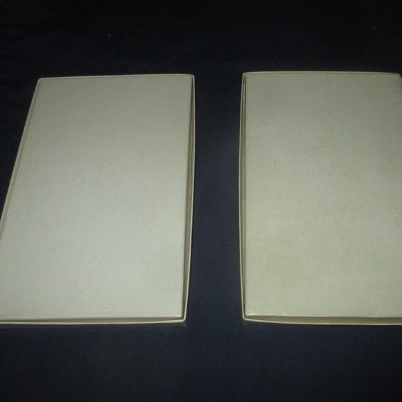 Reader's Digest Treasure Chest of 2 cassette collections 4 tapes each (unopened) - Picture 2 of 4